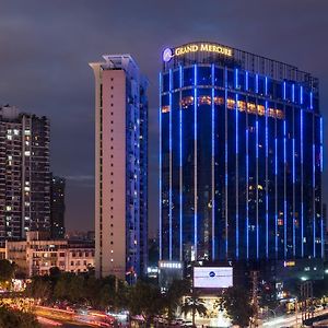 Grand Mercure Xiamen Downtown-Free Welcome Fruit & Metro Station